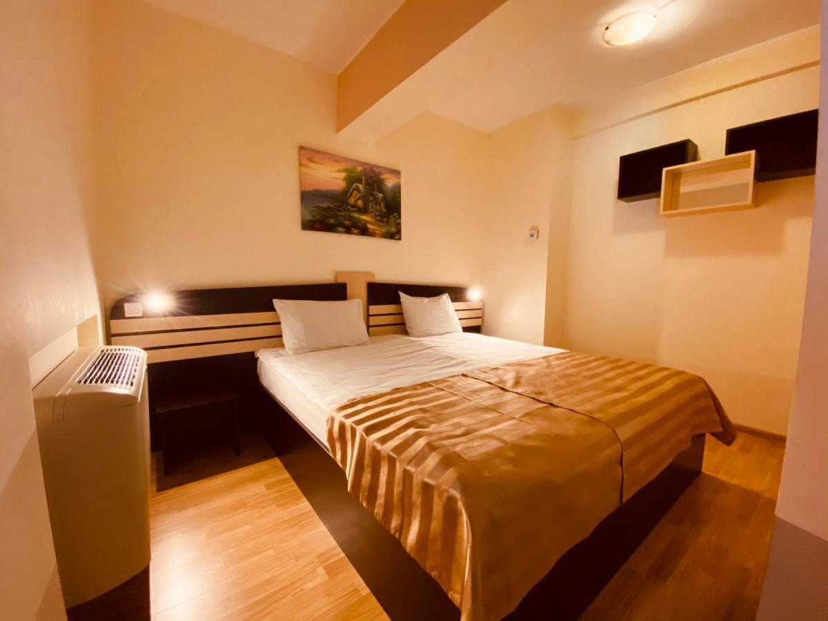 Hotel Zimbru Iasi Exterior foto