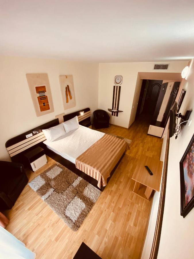 Hotel Zimbru Iasi Exterior foto