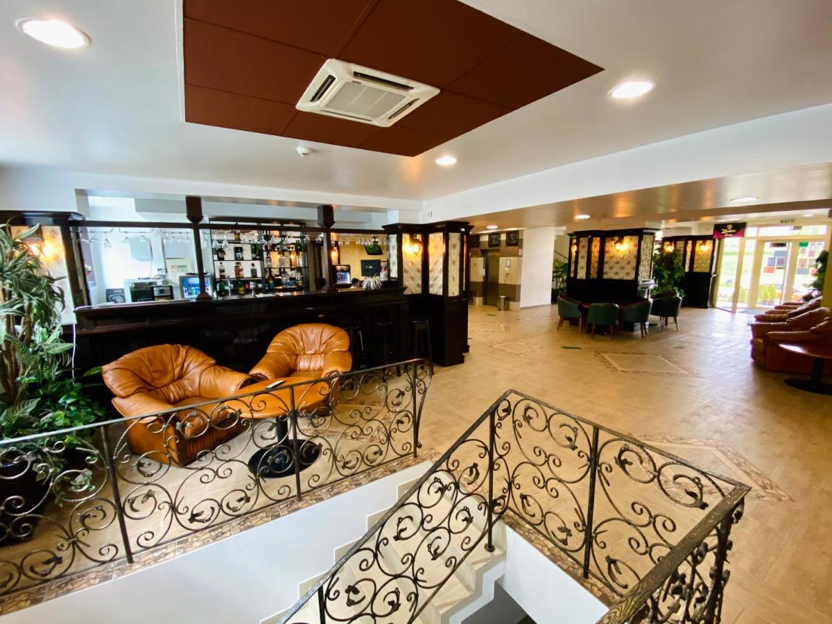Hotel Zimbru Iasi Exterior foto