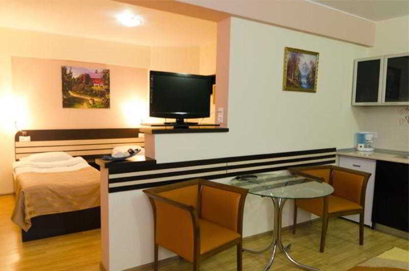 Hotel Zimbru Iasi Exterior foto