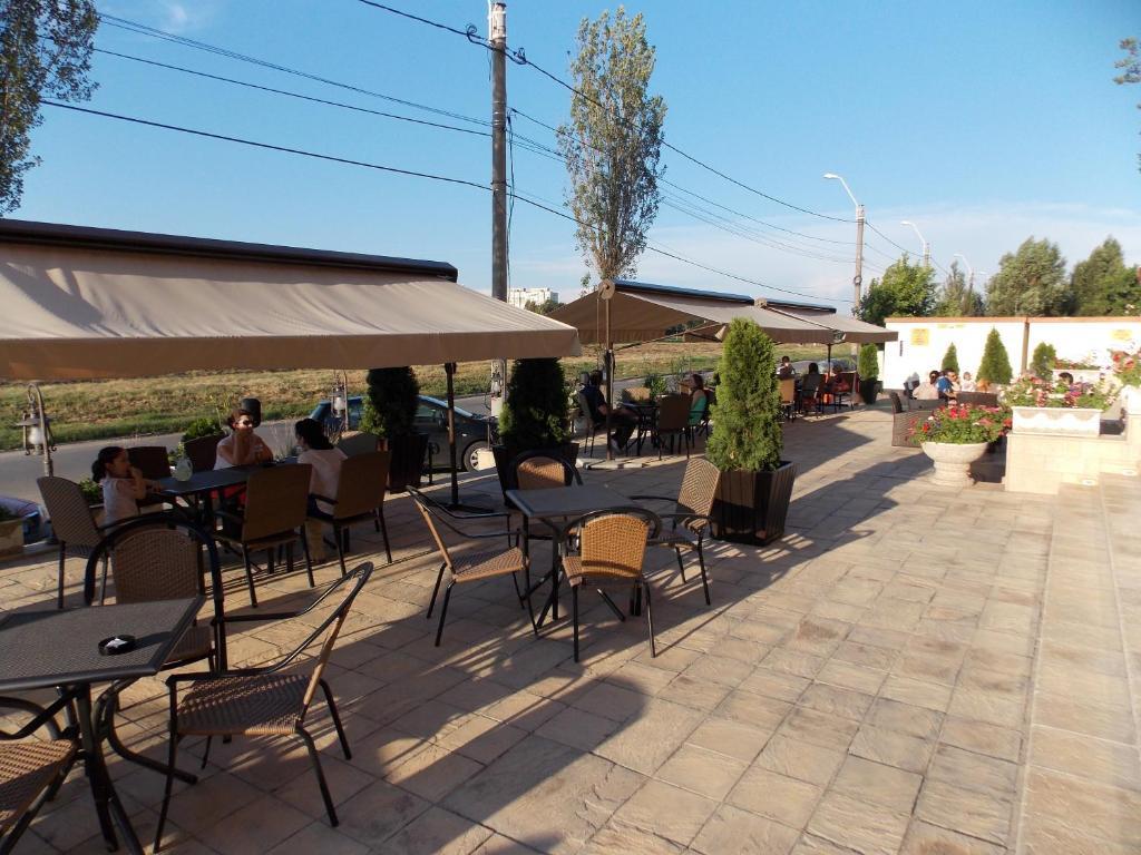 Hotel Zimbru Iasi Exterior foto
